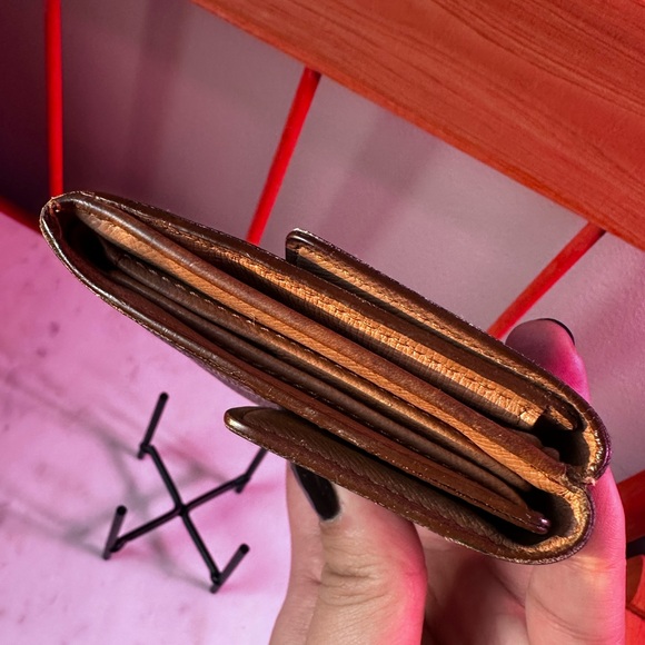 ❌SOLD❌ Louis Vuitton Monogram Compact
Snap Wallet Brown - Picture 13 of 16